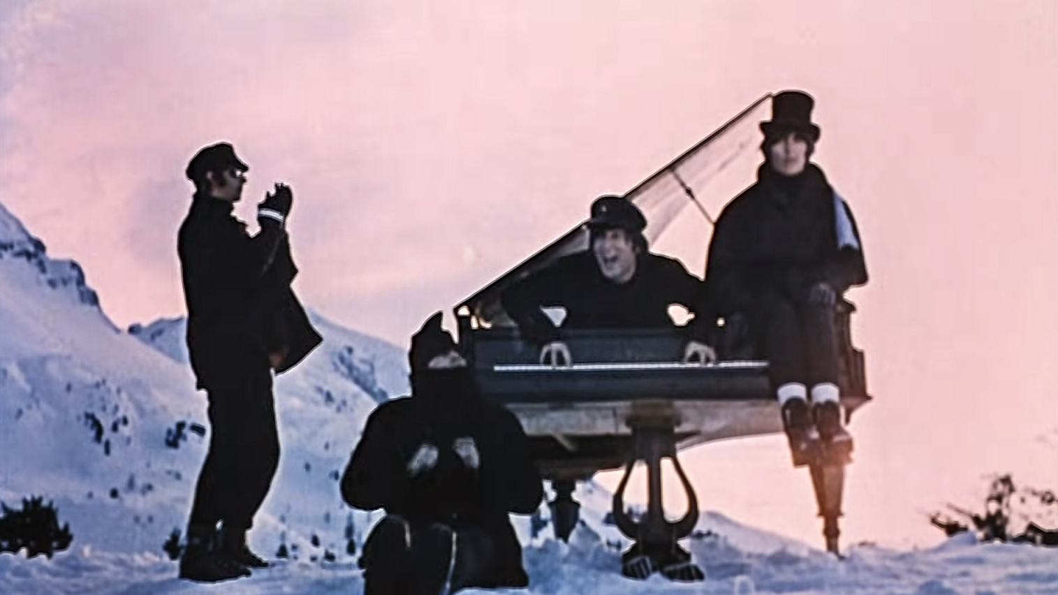 The Beatles Help! Original Trailer © Unseen Trailers / YouTube Still