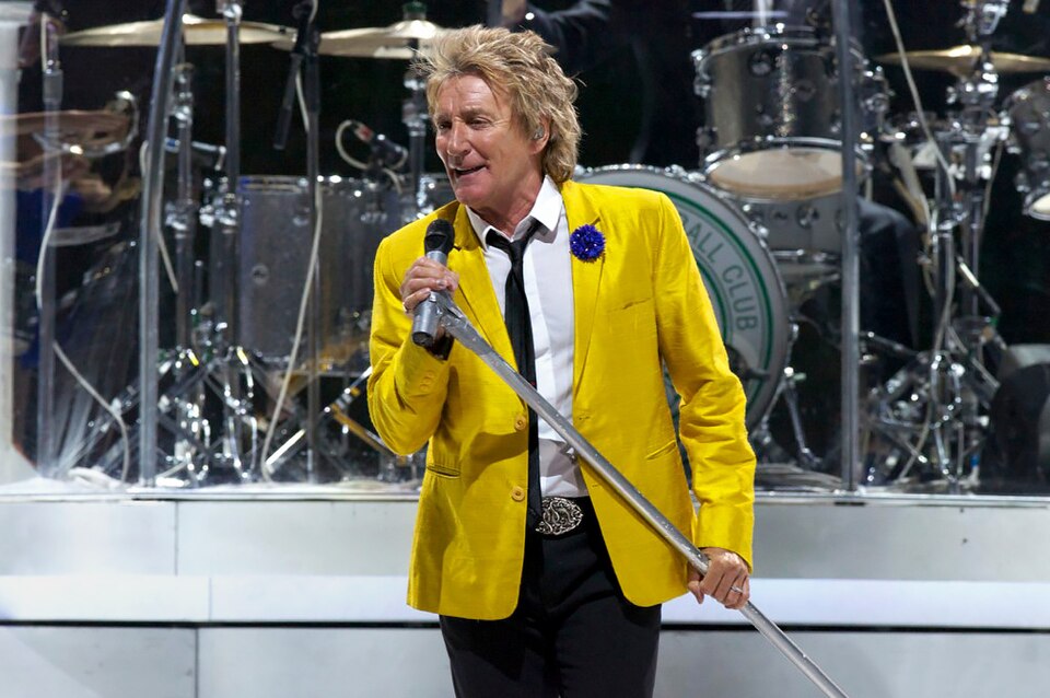 Rod Stewart Says “The Time Has Come” as He Announces Final Ever Tour.